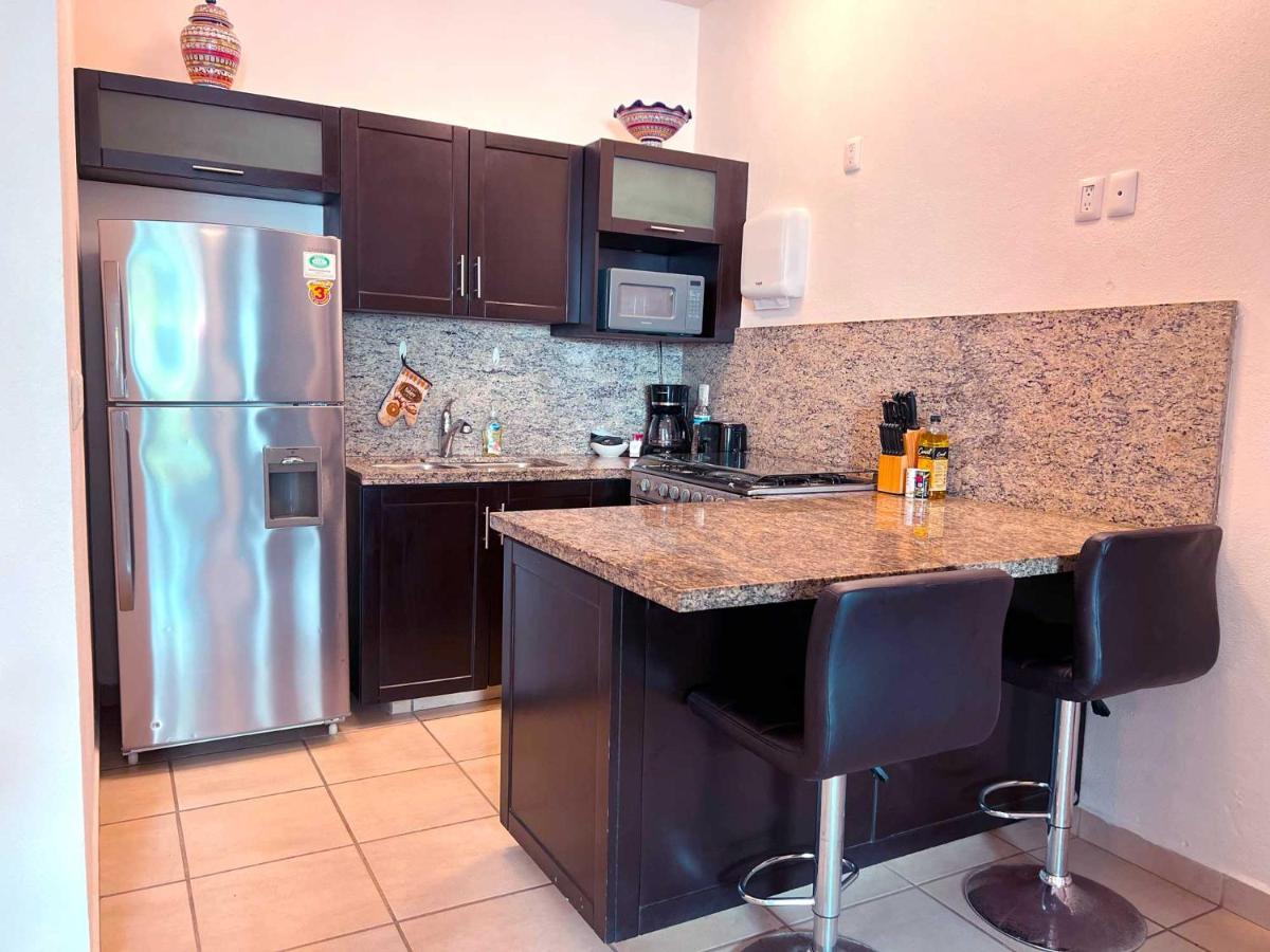 Cardenas Suites Пуерто Валярта Екстериор снимка